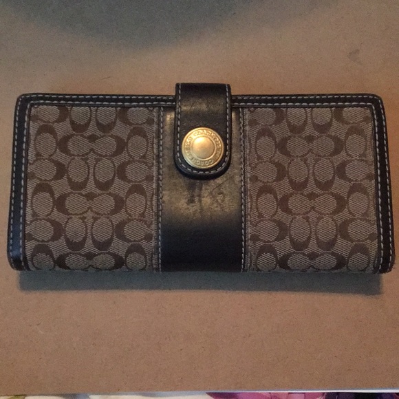 Coach Handbags - Coach wallet